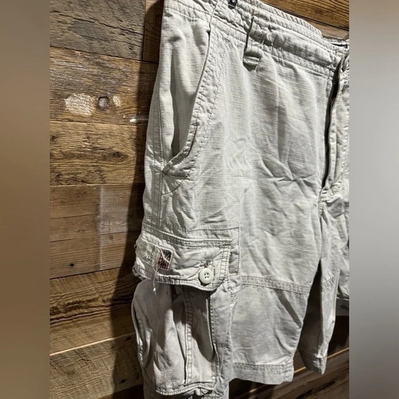 Vintage Ralph Lauren Polo Jeans Khaki tan Cargo Shorts pockets comfortable US40 - Picture 3 of 4